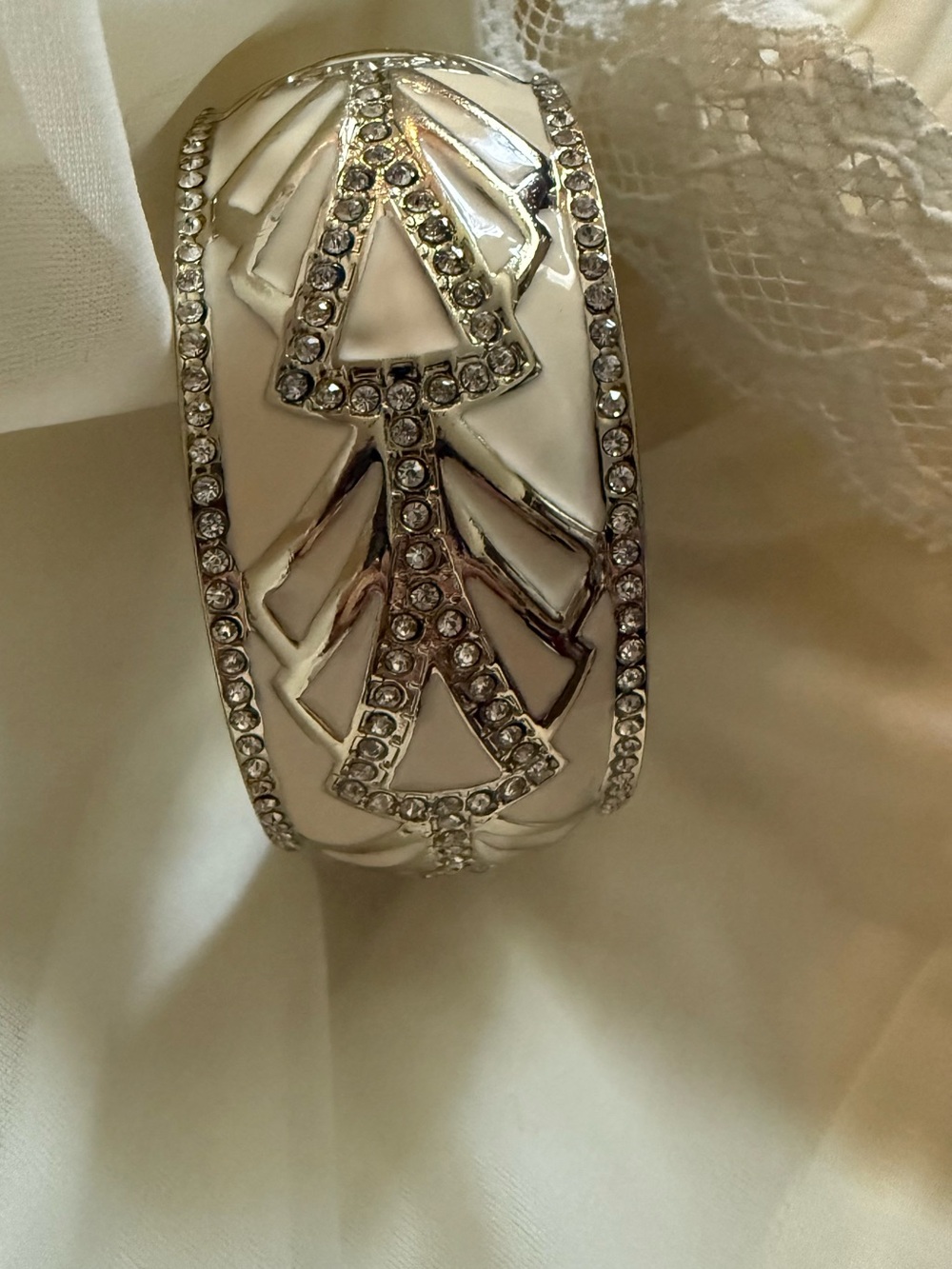 VTG SEQUIN Cream Gold Rhinestone Crystal Bangle Bracelet 1990s w Clamper Closure - Picture 6 of 9